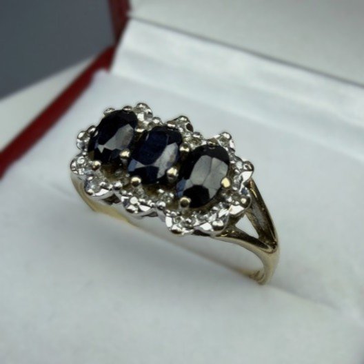 Vintage 9ct Gold Sapphire Diamond Cluster Ring